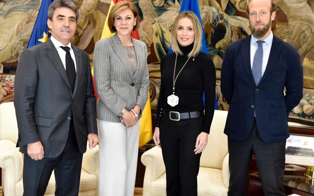 La Fundación Toro de Lidia se reúne con Mª Dolores de Cospedal, ministra de Defensa