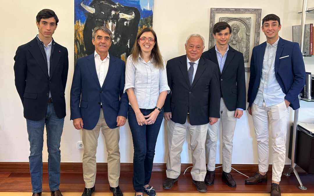 La Junta de Castilla y León recibe a los finalistas del circuito